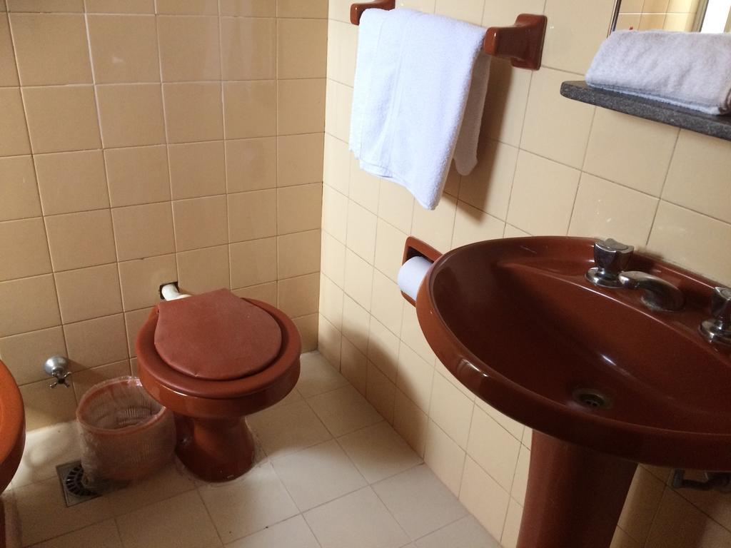Hotel Manduvira Asuncion Szoba fotó