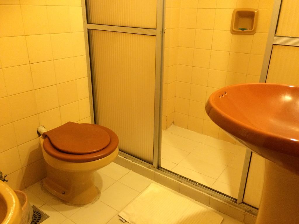 Hotel Manduvira Asuncion Szoba fotó