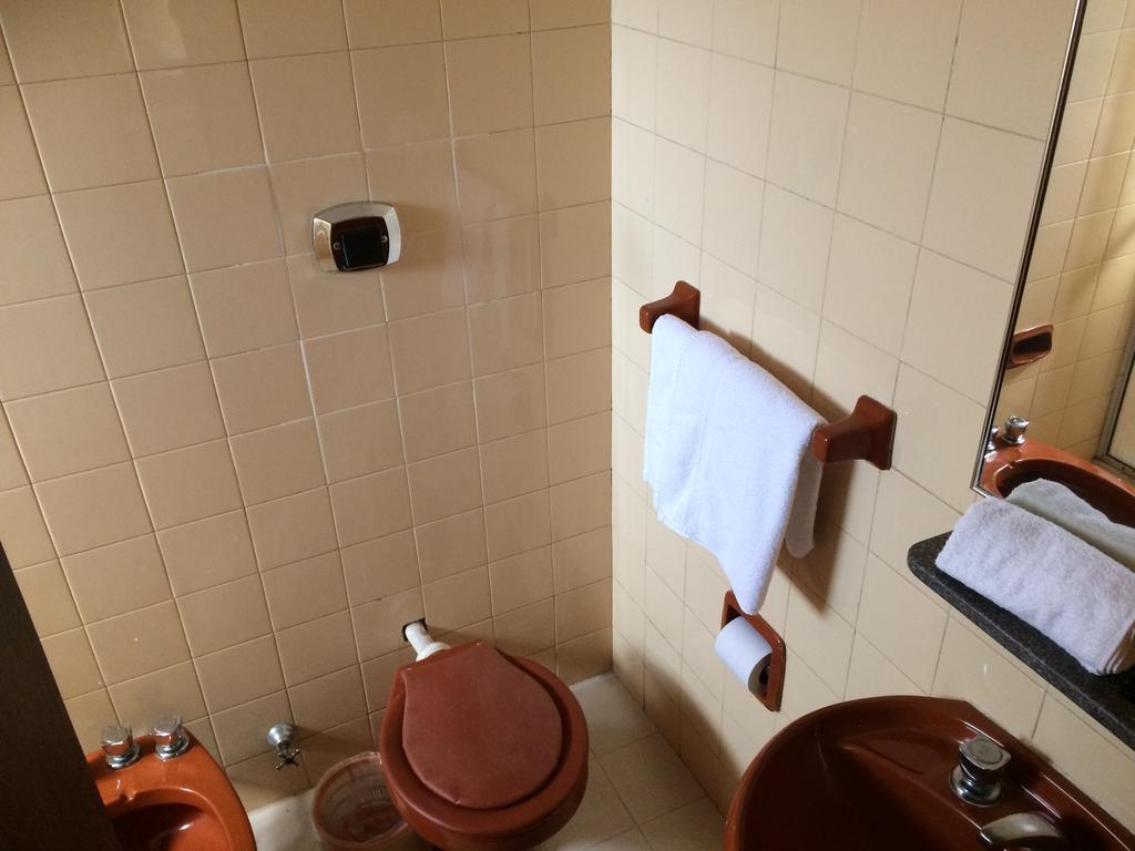 Hotel Manduvira Asuncion Szoba fotó