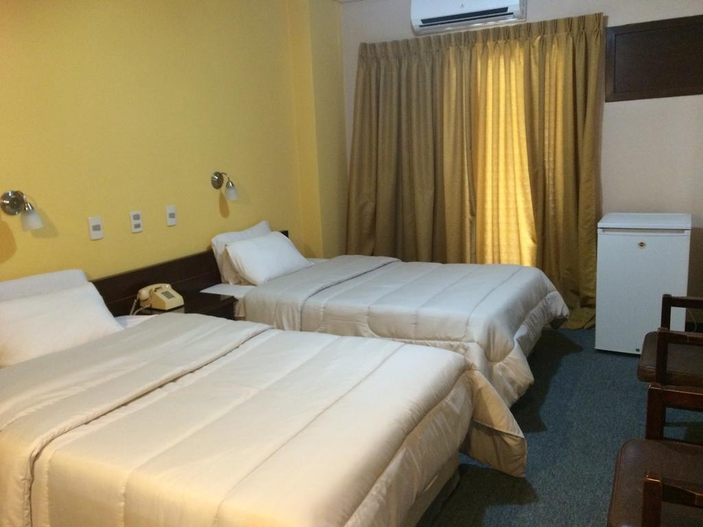 Hotel Manduvira Asuncion Szoba fotó